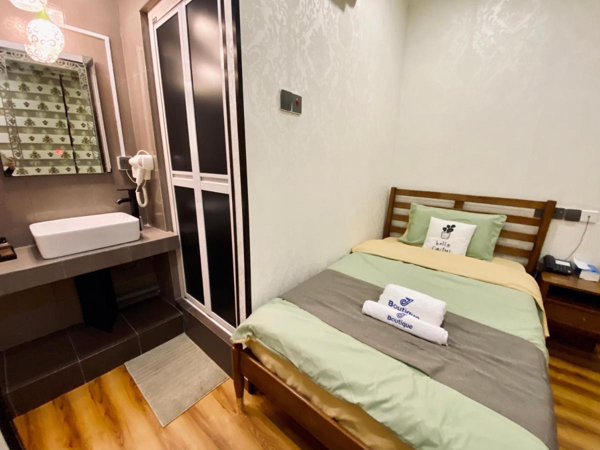 J Boutique Hotel 新张优惠 Муар Экстерьер фото