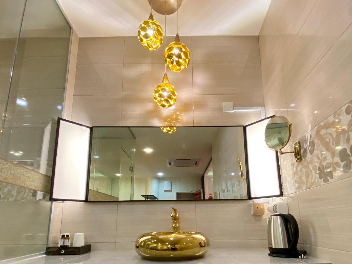 J Boutique Hotel 新张优惠 Муар Экстерьер фото
